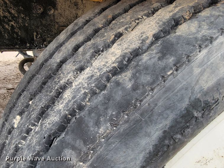 image for item JL9694 2000 Freightliner FLD  ready mix truck