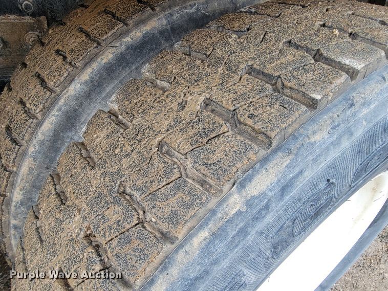 image for item JL9694 2000 Freightliner FLD  ready mix truck