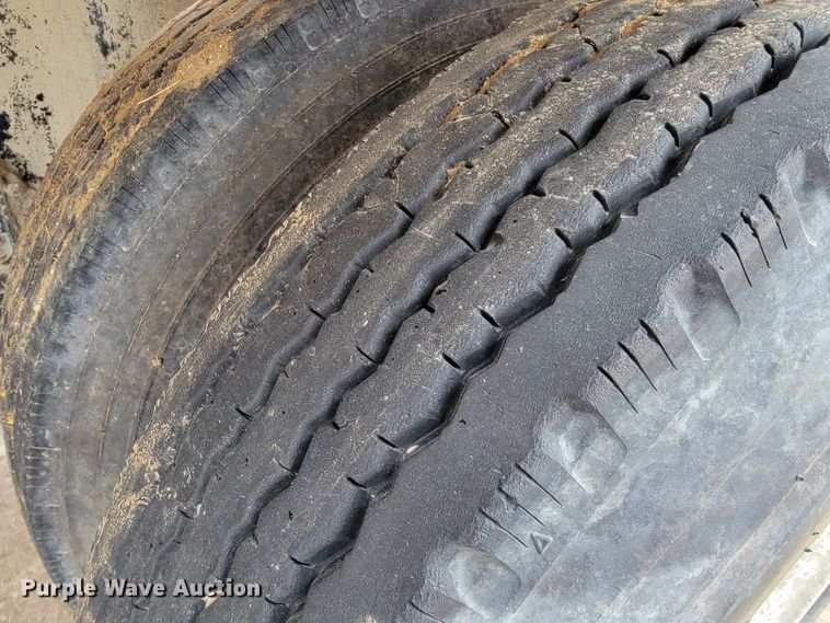 image for item JL9694 2000 Freightliner FLD  ready mix truck