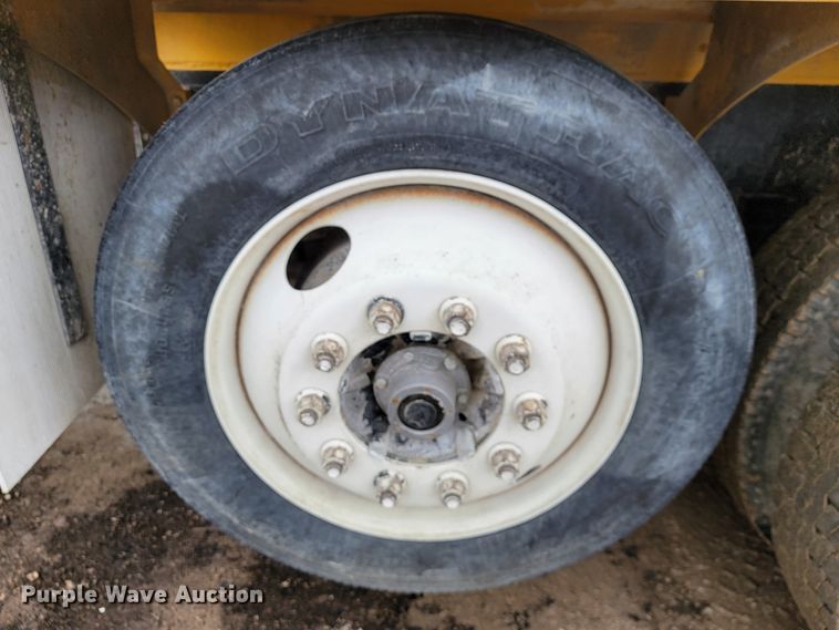 image for item JL9694 2000 Freightliner FLD  ready mix truck