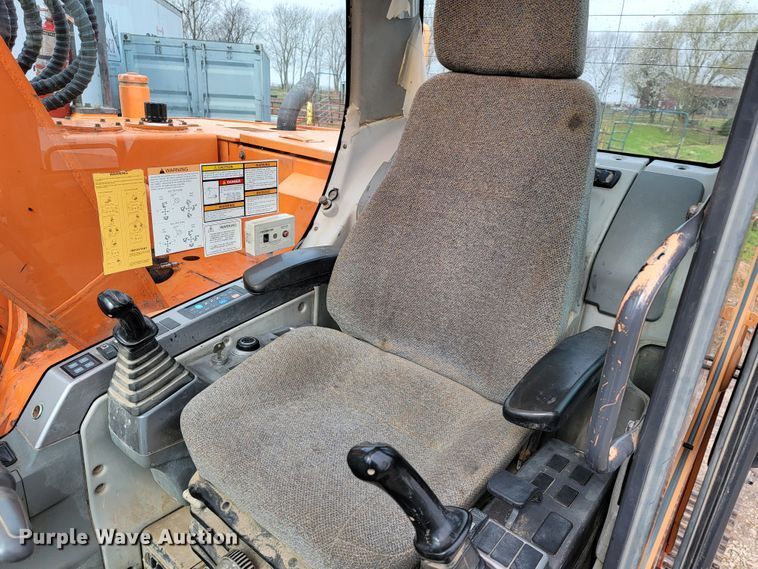 image for item JL9699 2010 Doosan DX140LCR  excavator
