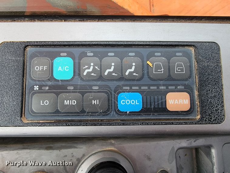 image for item JL9699 2010 Doosan DX140LCR  excavator