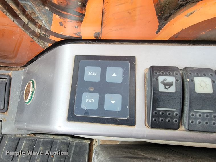 image for item JL9699 2010 Doosan DX140LCR  excavator