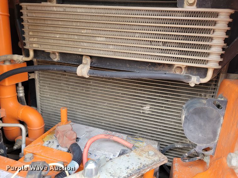 image for item JL9699 2010 Doosan DX140LCR  excavator