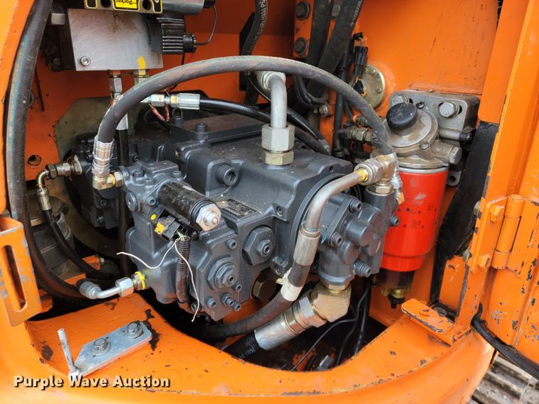 image for item JL9699 2010 Doosan DX140LCR  excavator