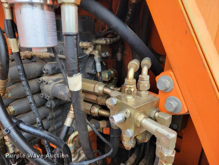 image for item JL9699 2010 Doosan DX140LCR  excavator