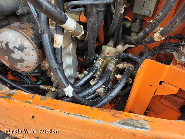 image for item JL9699 2010 Doosan DX140LCR  excavator