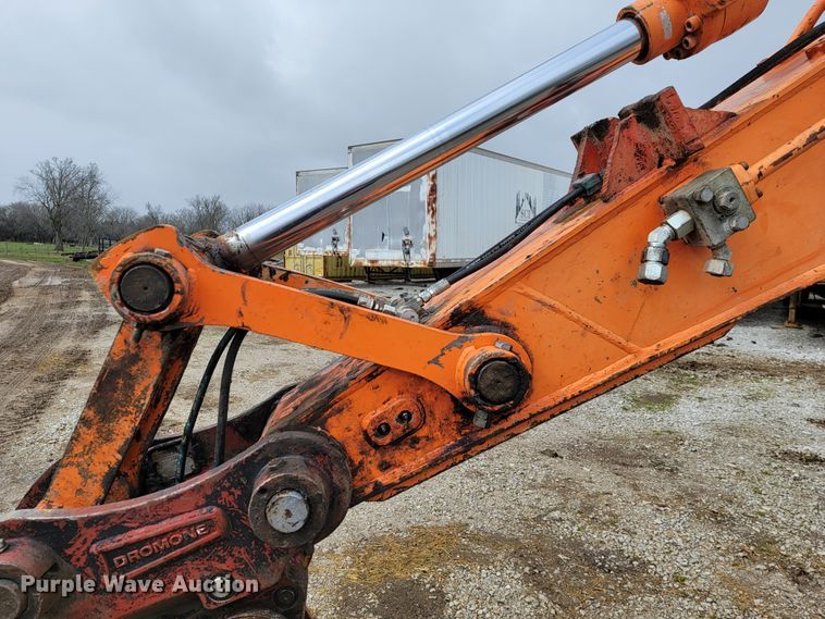 image for item JL9699 2010 Doosan DX140LCR  excavator