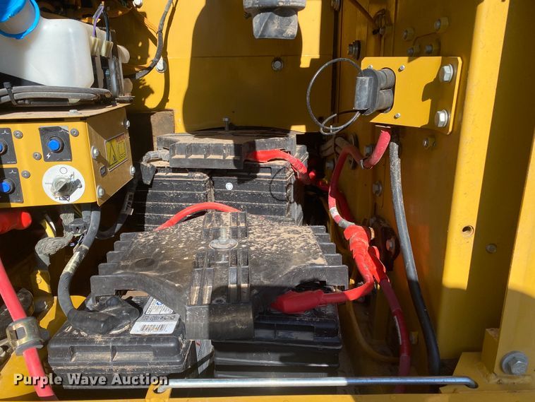 image for item JN9264 2011 Caterpillar 320DL  excavator