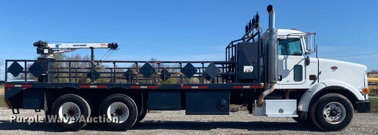 image for item JN9266 2009 Peterbilt 365  flatbed truck