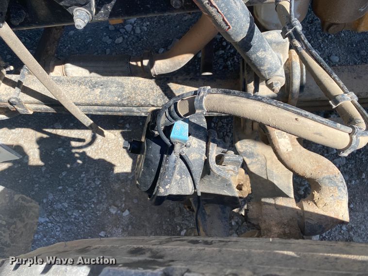 image for item JN9266 2009 Peterbilt 365  flatbed truck