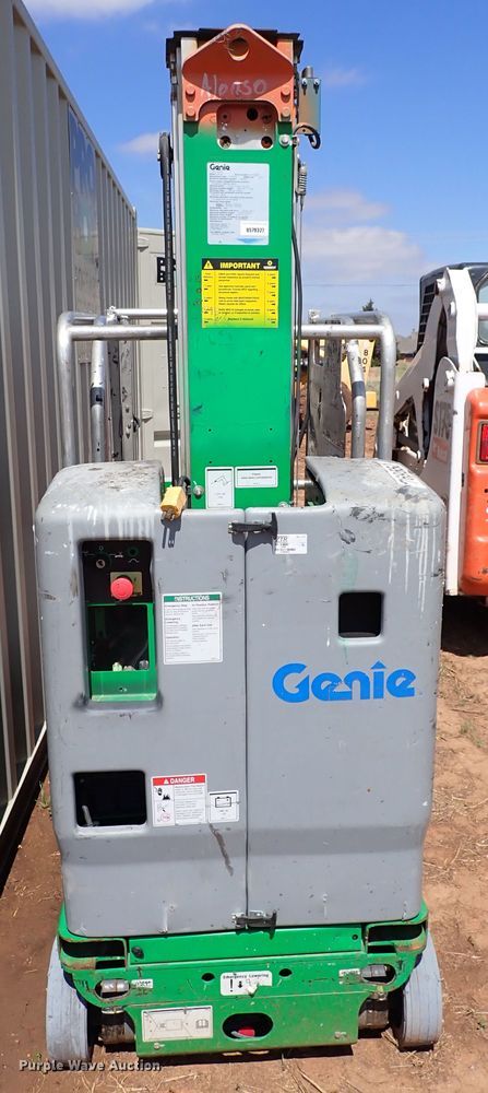 image for item JO9565 2015 Genie GR-20  vertical lift