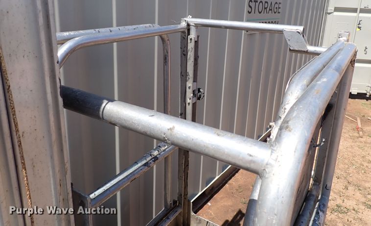 image for item JO9565 2015 Genie GR-20  vertical lift