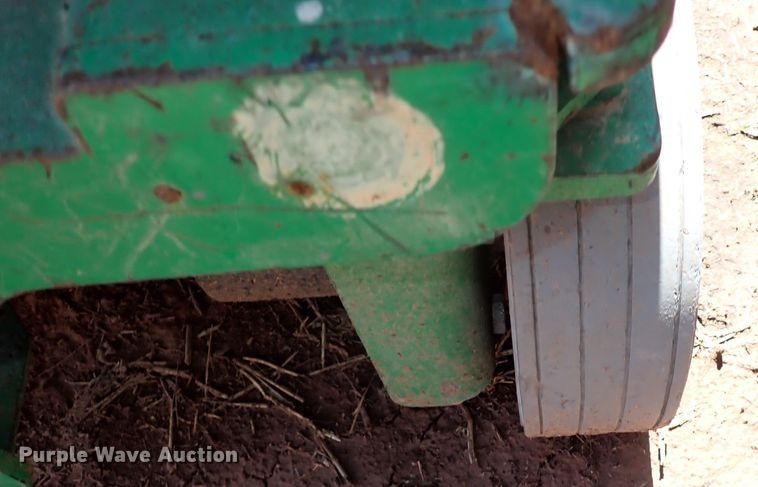 image for item JO9565 2015 Genie GR-20  vertical lift