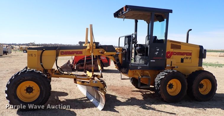 image for item JO9583 2004 Champion C80B  motor grader
