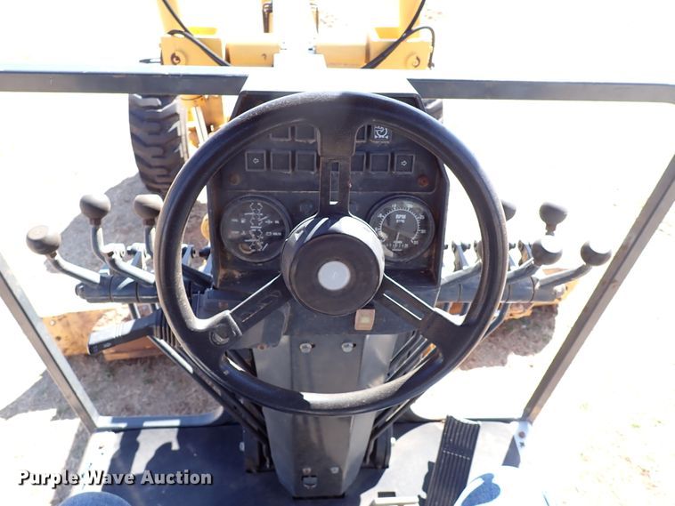 image for item JO9583 2004 Champion C80B  motor grader