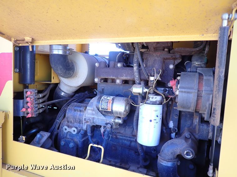 image for item JO9583 2004 Champion C80B  motor grader