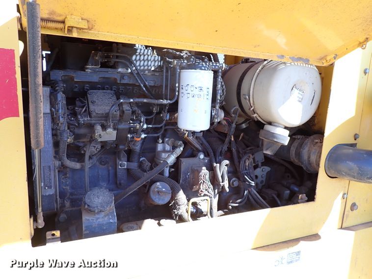 image for item JO9583 2004 Champion C80B  motor grader