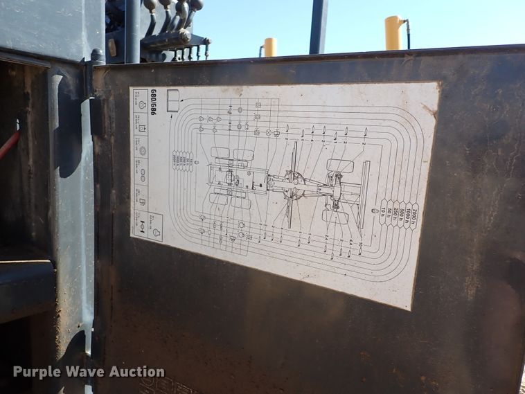 image for item JO9583 2004 Champion C80B  motor grader