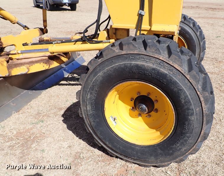 image for item JO9583 2004 Champion C80B  motor grader