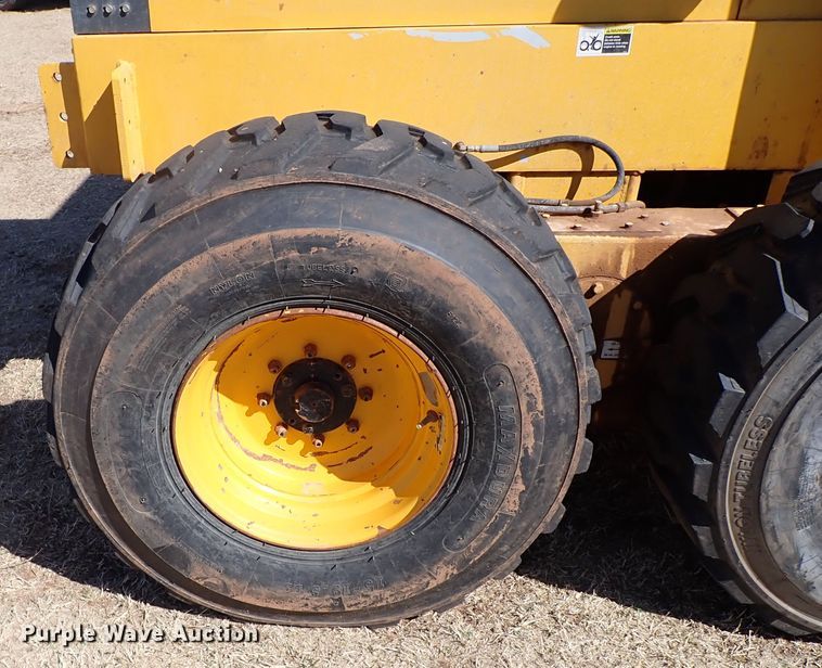 image for item JO9583 2004 Champion C80B  motor grader