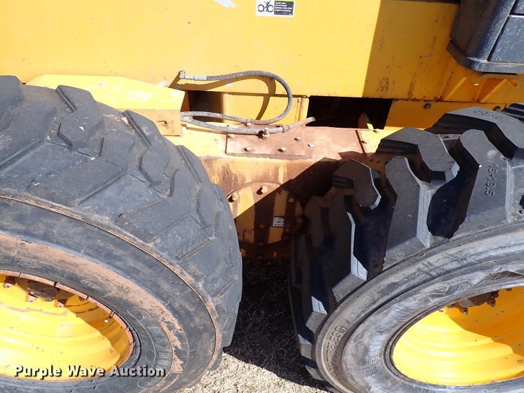 image for item JO9583 2004 Champion C80B  motor grader