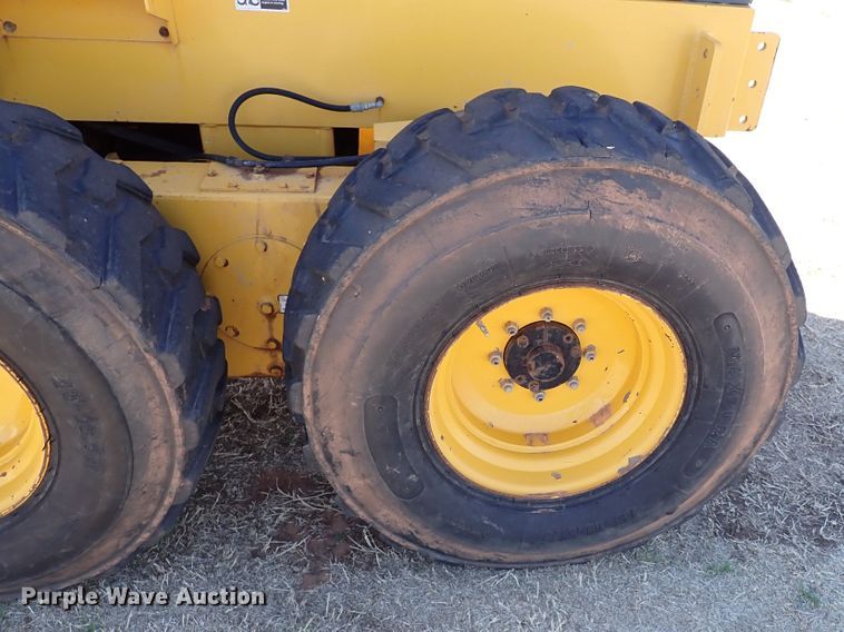 image for item JO9583 2004 Champion C80B  motor grader