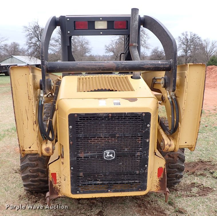image for item JO9590 2005 John Deere 325  skid steer loader