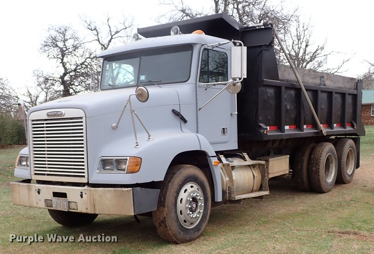 image for item JO9594 1997 Freightliner FLD112  dump truck