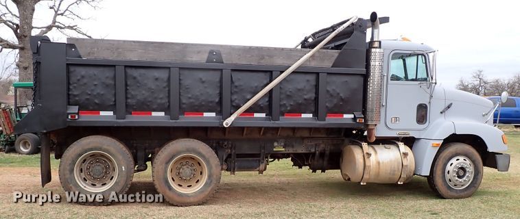image for item JO9594 1997 Freightliner FLD112  dump truck