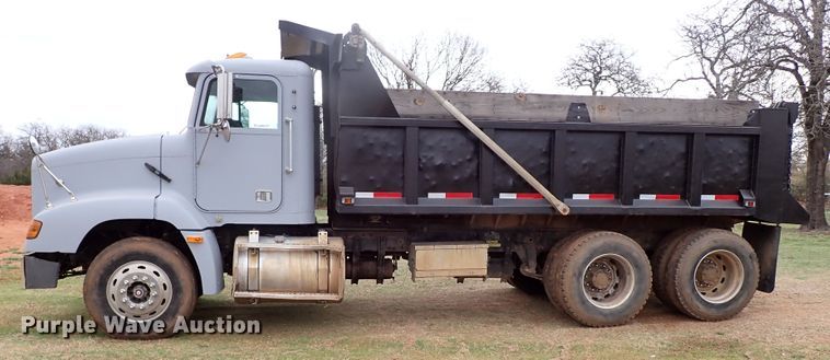 image for item JO9594 1997 Freightliner FLD112  dump truck