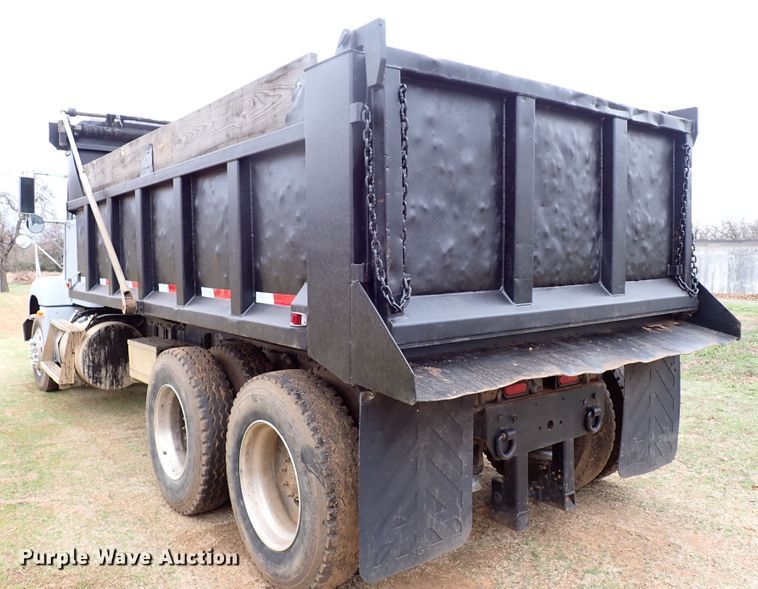 image for item JO9594 1997 Freightliner FLD112  dump truck