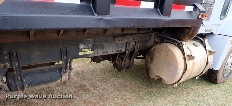image for item JO9594 1997 Freightliner FLD112  dump truck
