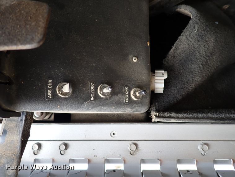 image for item JO9594 1997 Freightliner FLD112  dump truck