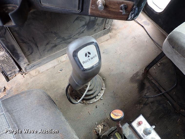 image for item JO9594 1997 Freightliner FLD112  dump truck