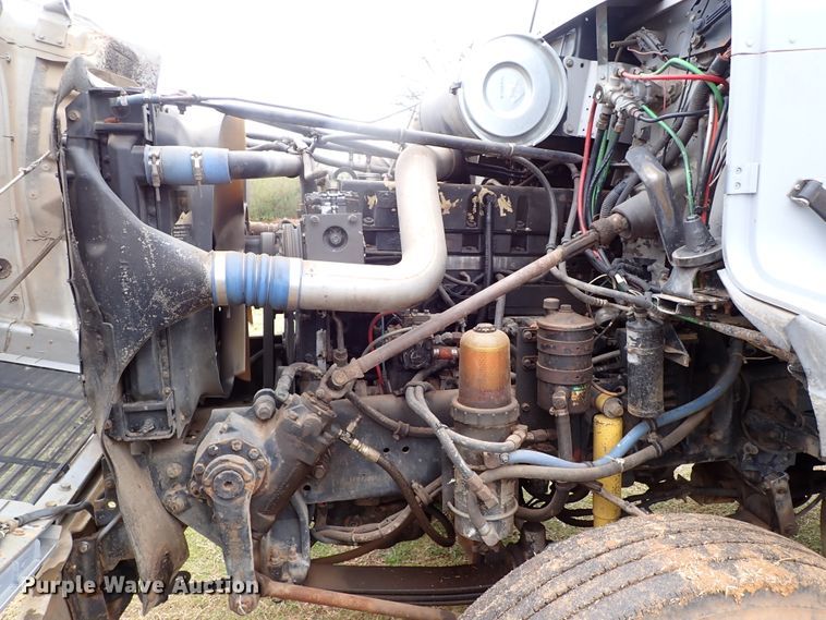 image for item JO9594 1997 Freightliner FLD112  dump truck