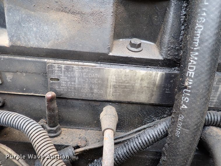 image for item JO9594 1997 Freightliner FLD112  dump truck