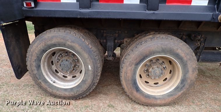 image for item JO9594 1997 Freightliner FLD112  dump truck