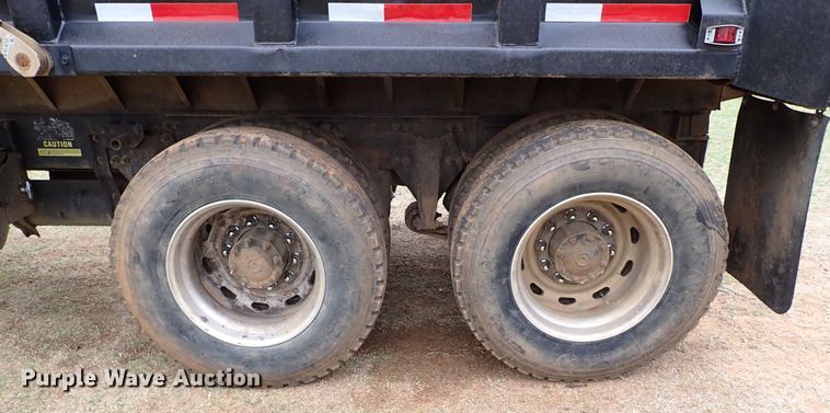 image for item JO9594 1997 Freightliner FLD112  dump truck