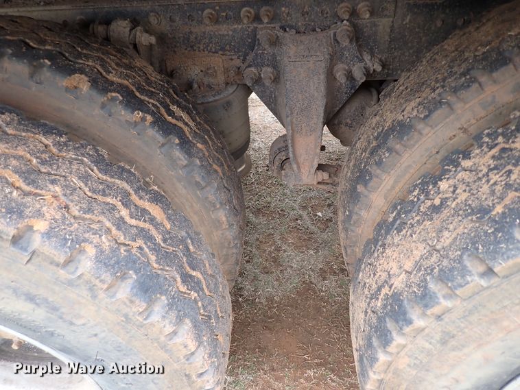 image for item JO9594 1997 Freightliner FLD112  dump truck