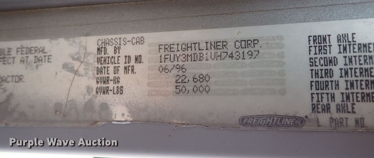 image for item JO9594 1997 Freightliner FLD112  dump truck