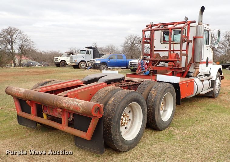 image for item JO9595 1990 International Eagle  winch truck