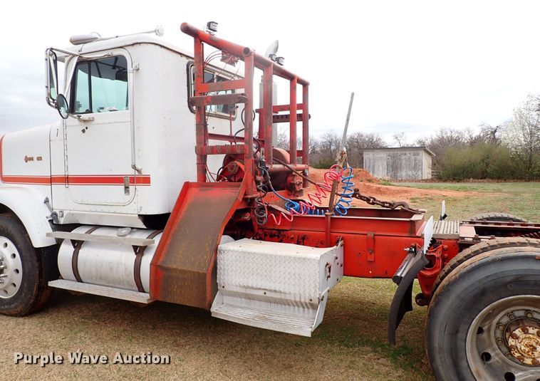 image for item JO9595 1990 International Eagle  winch truck