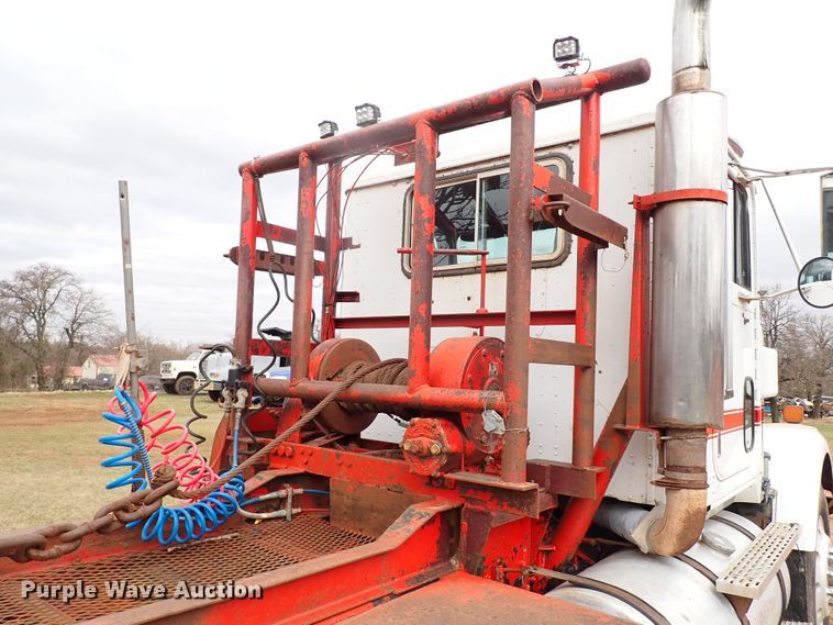 image for item JO9595 1990 International Eagle  winch truck