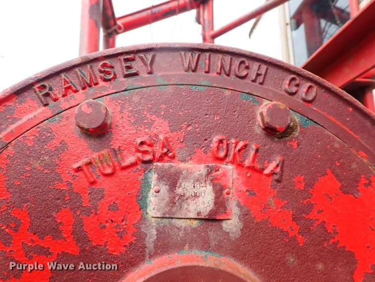 image for item JO9595 1990 International Eagle  winch truck
