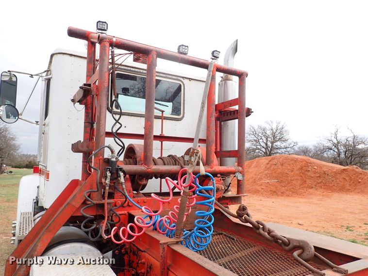 image for item JO9595 1990 International Eagle  winch truck