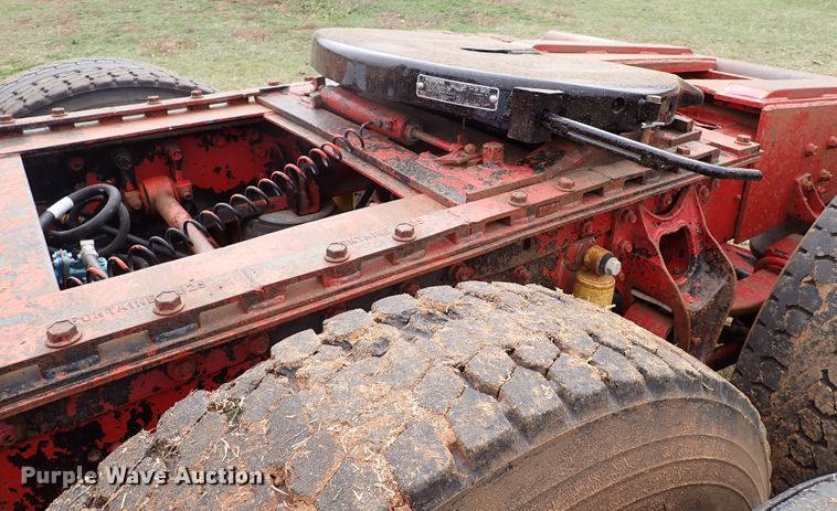 image for item JO9595 1990 International Eagle  winch truck