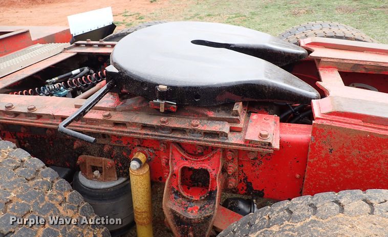 image for item JO9595 1990 International Eagle  winch truck