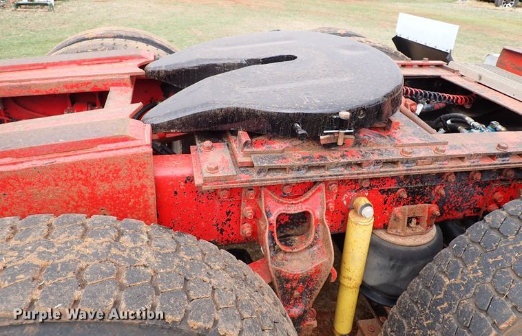 image for item JO9595 1990 International Eagle  winch truck