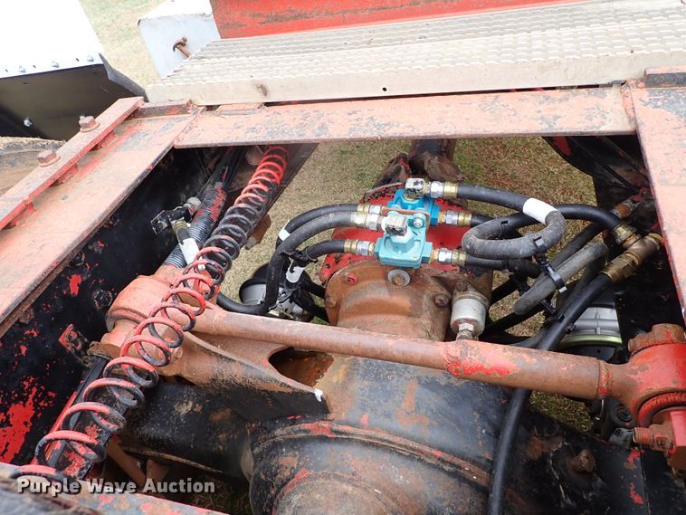image for item JO9595 1990 International Eagle  winch truck